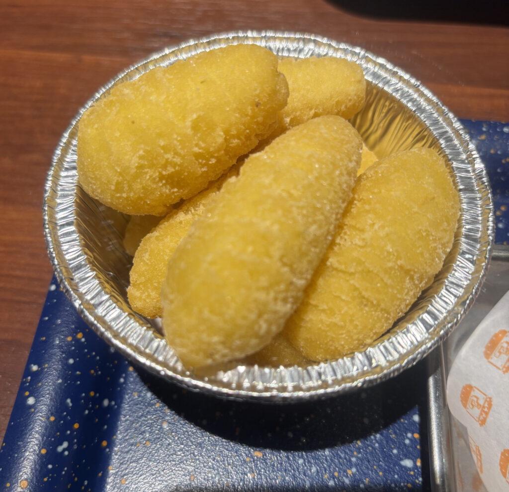 シンプルチーズバーガーのセットについていたころころポテト