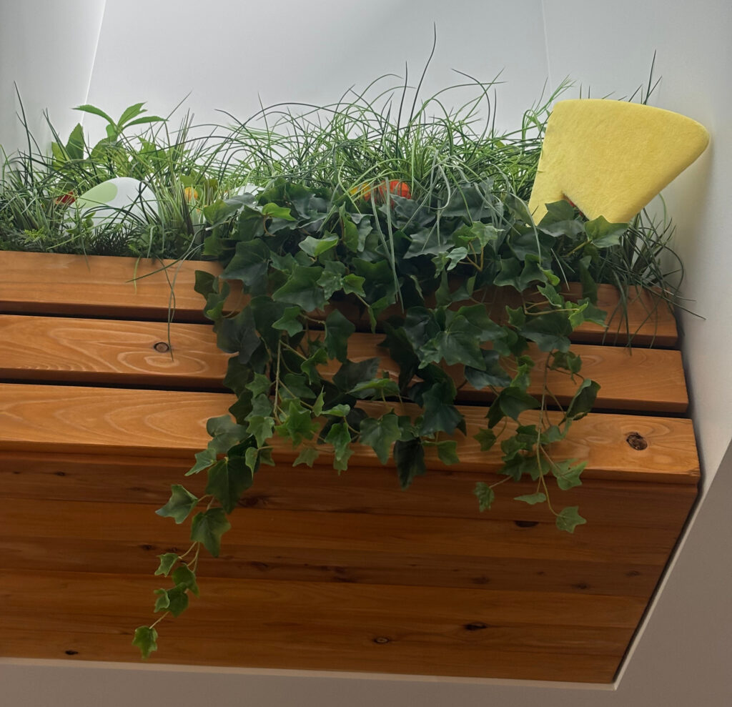 ニンテンドーミュージアムの館内にある植物の装飾に隠れたキャラクター