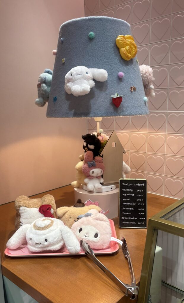 パン屋さんをイメージしたsanrio house店内のディスプレイ