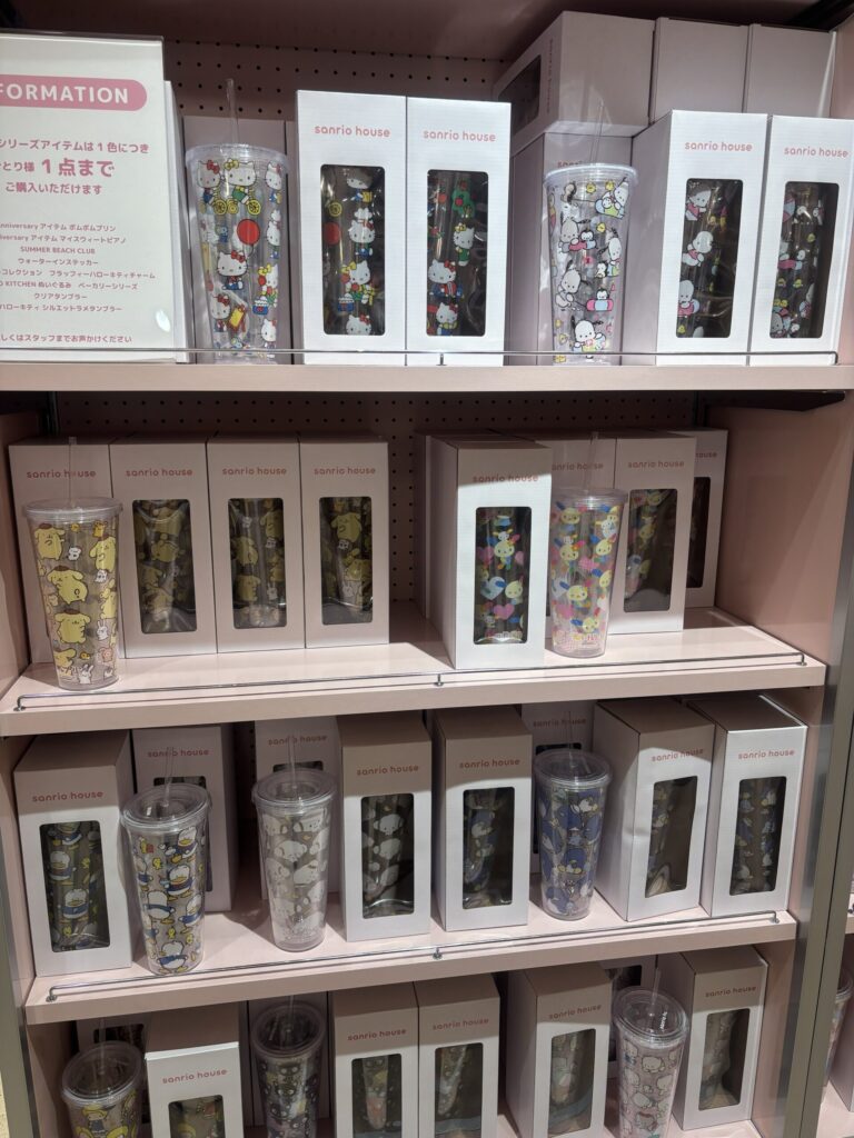 ルクア大阪のsanrio houseで販売されていたキャラクタータンブラー