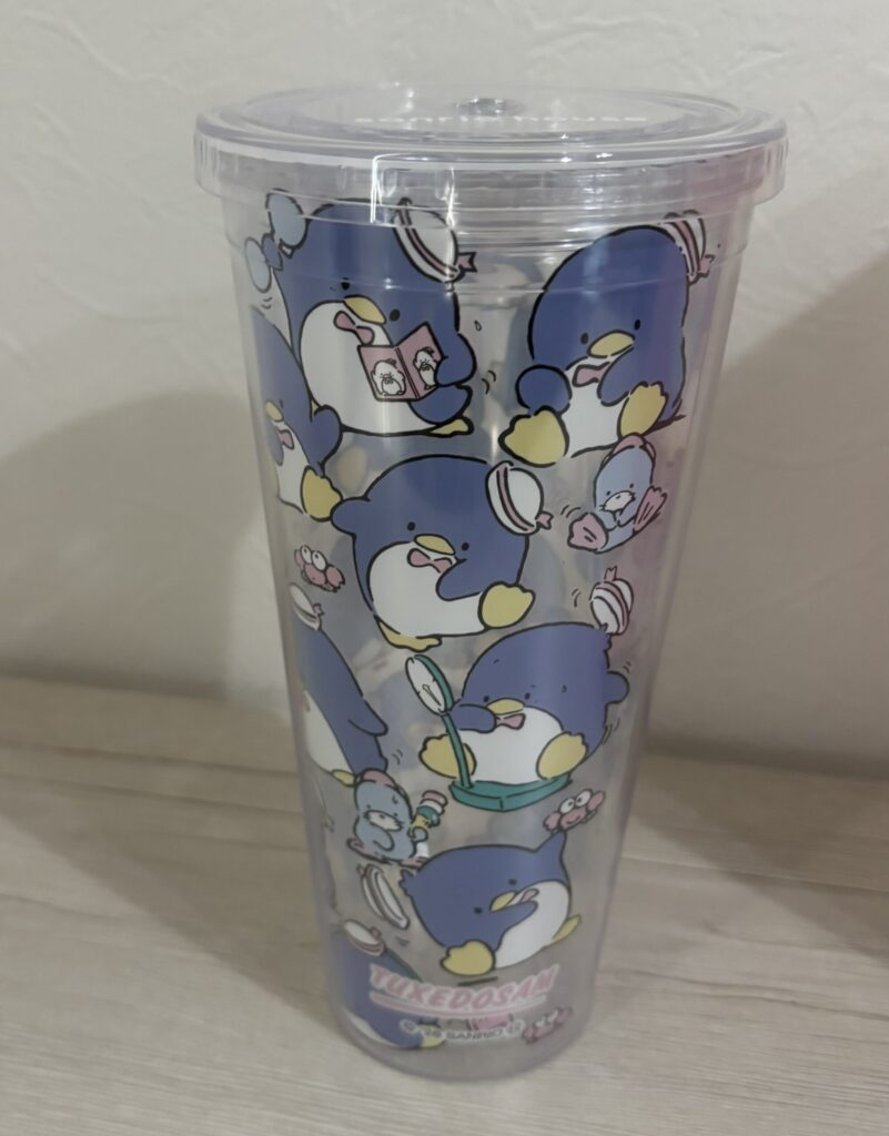ルクア大阪のsanrio houseで購入したタキシードサムのタンブラー